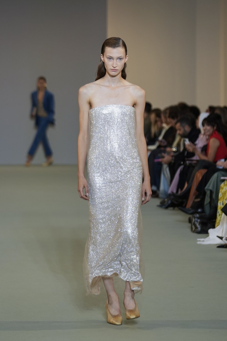 Supermodels from the 1990s and 2000s pay sizzling homage to Roberto Cavalli in vintage dresses | iNFOnews.ca Supermodels from the 1990s and 2000s pay sizzling homage to Roberto Cavalli in vintage dresses | iNFOnews.ca