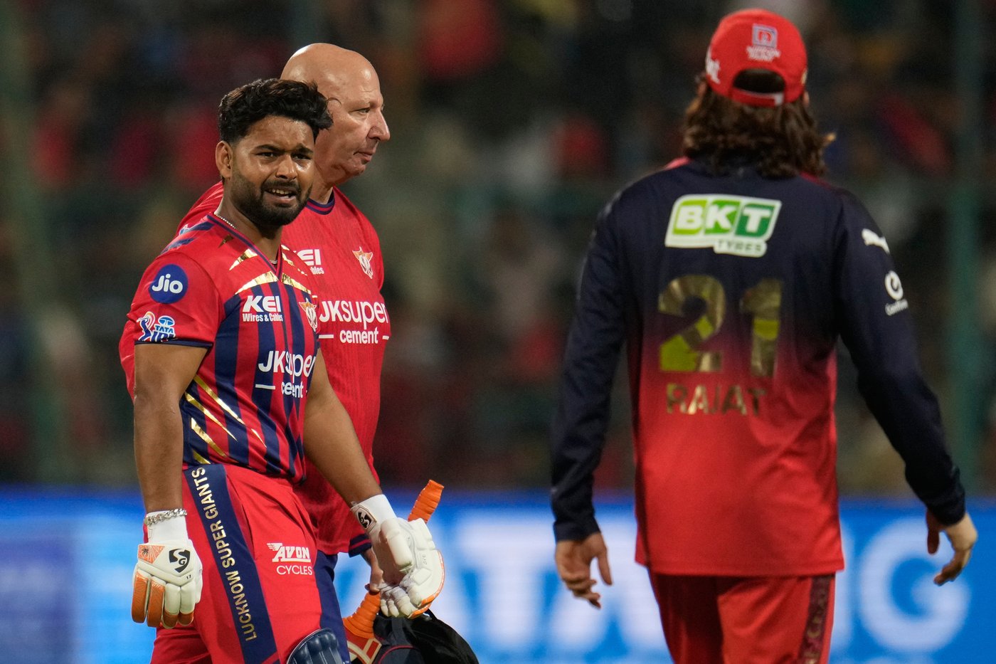 Bengaluru beats Lucknow by 5 wickets to move atop Indian Premier League | iNFOnews.ca