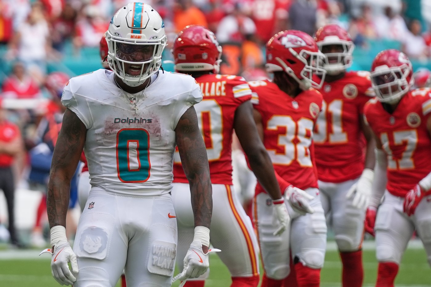 Dolphins lose De'Von Achane to a torn ACL, sidelining him for the season | iNFOnews.ca Dolphins lose De'Von Achane to a torn ACL, sidelining him for the season | iNFOnews.ca