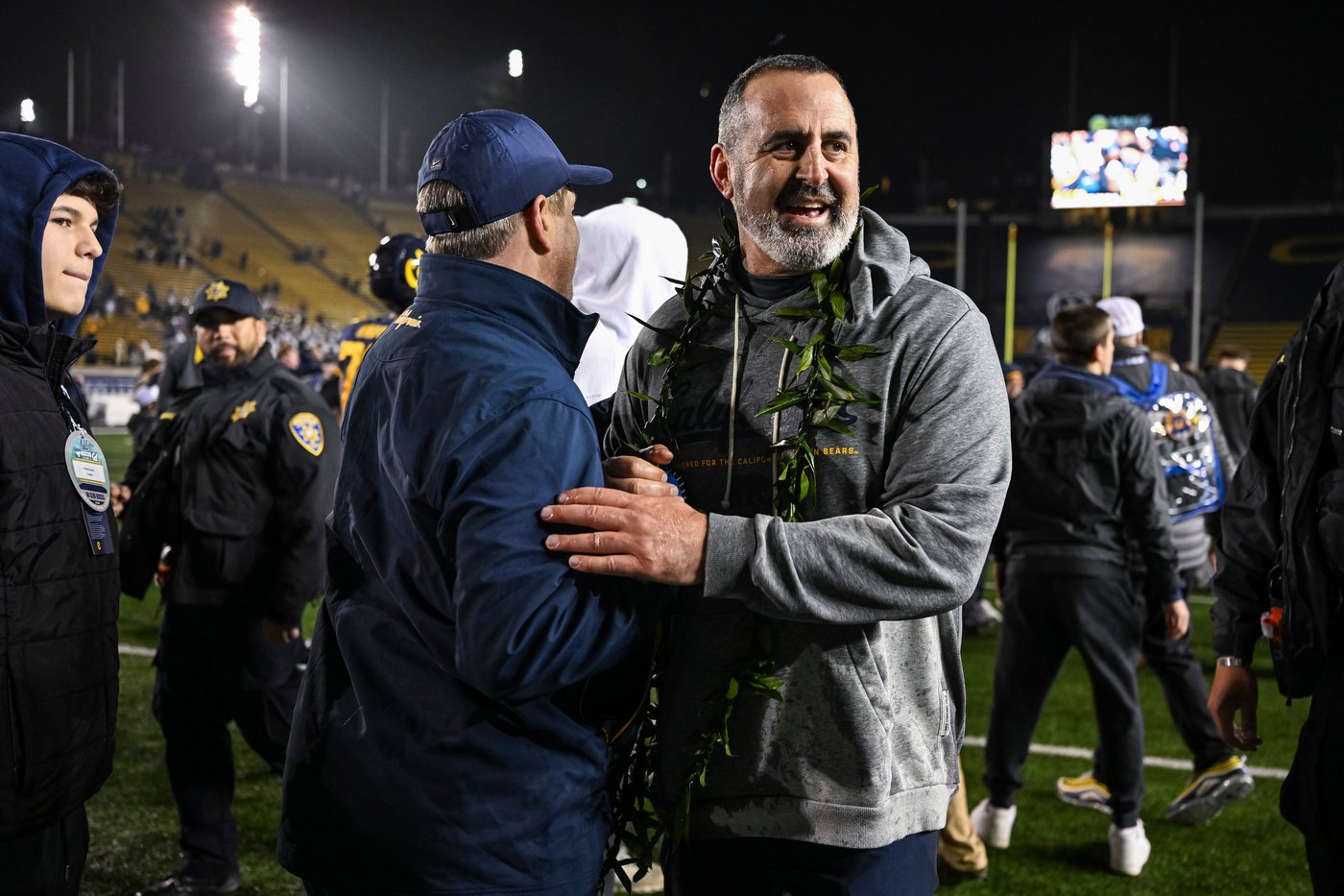 Former teammates will square off as coaches for Hawaii and Cal in the Hawaii Bowl | iNFOnews.ca Former teammates will square off as coaches for Hawaii and Cal in the Hawaii Bowl | iNFOnews.ca