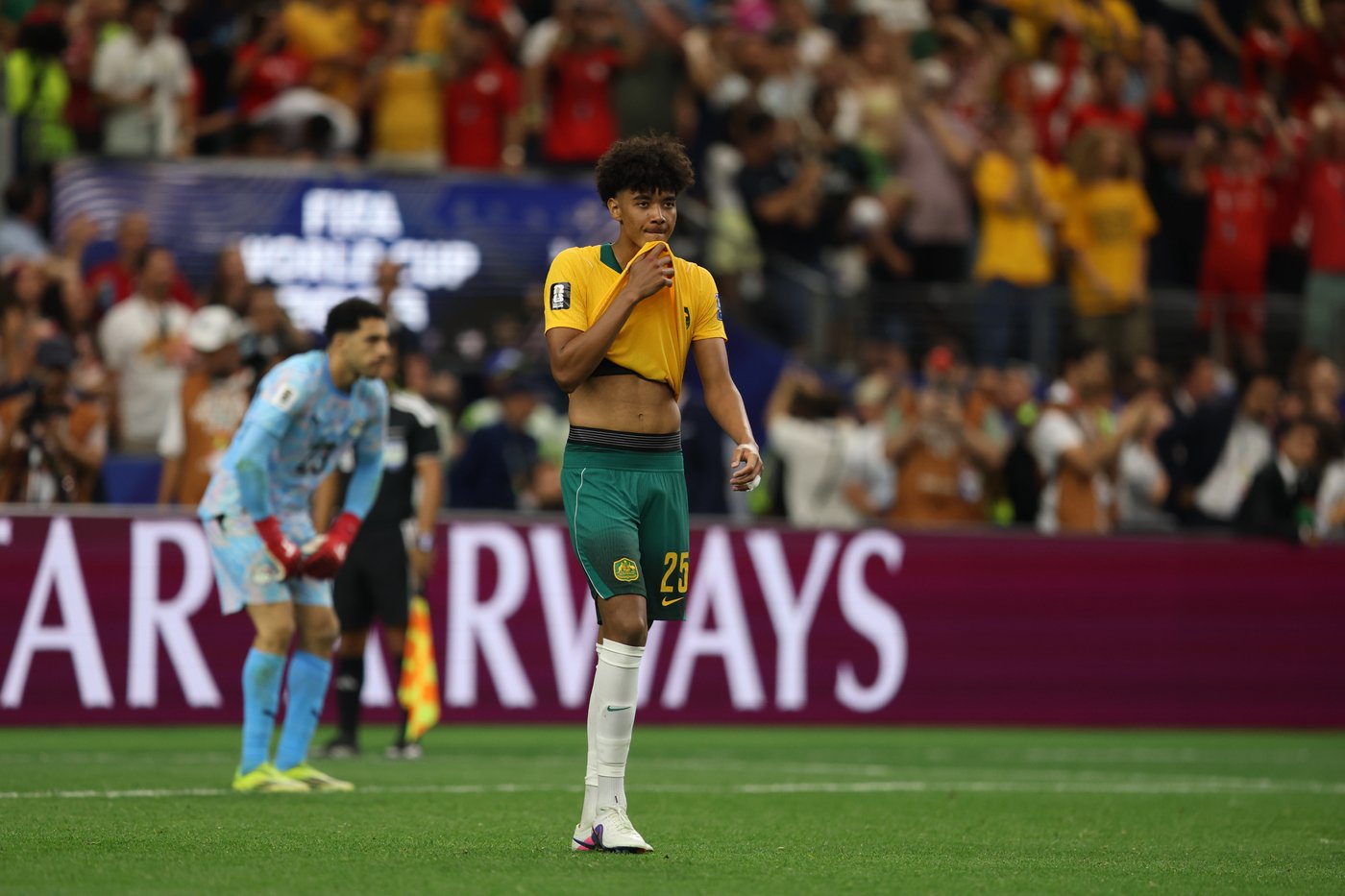 Australia goes for experience in net and a young kicker in shootout loss at the World Cup | iNFOnews.ca