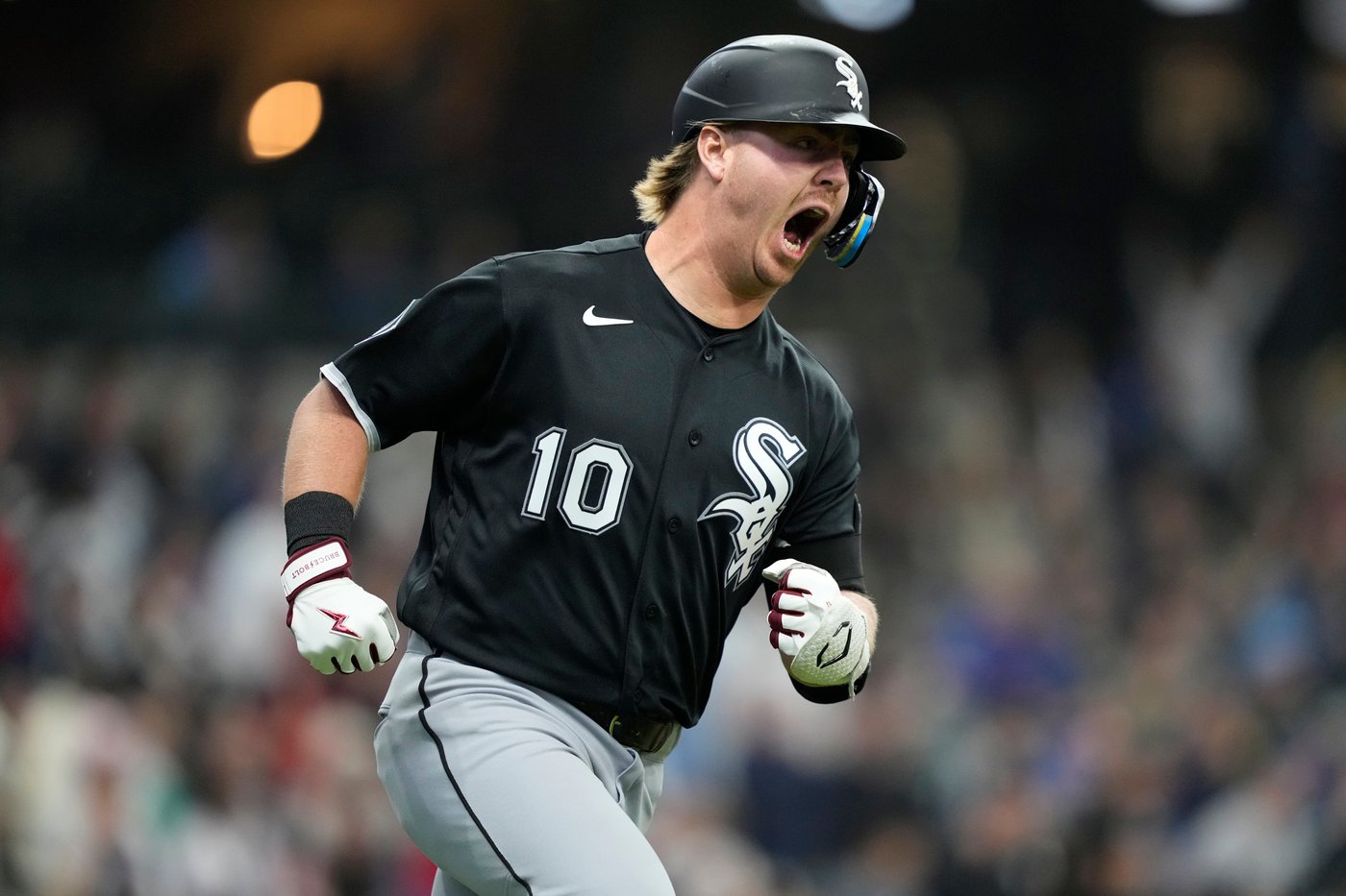 Jacob Misiorowski strikes out 11 in 5 innings as Brewers wear out White Sox 14-2 | iNFOnews.ca