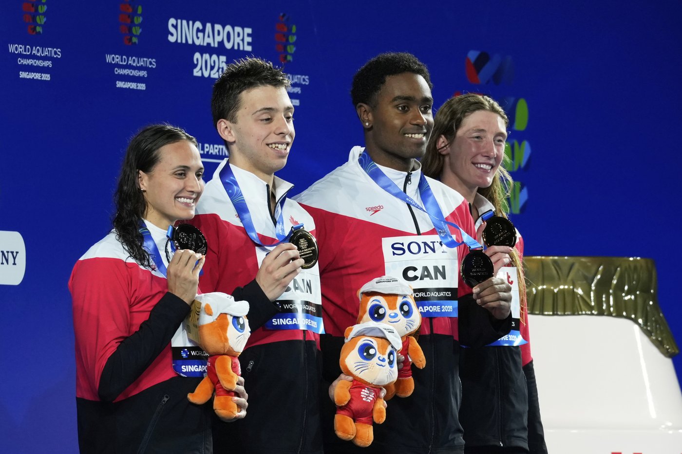 Canada earns relay bronze at world swimming championship as McIntosh eyes third gold | iNFOnews.ca Canada earns relay bronze at world swimming championship as McIntosh eyes third gold | iNFOnews.ca
