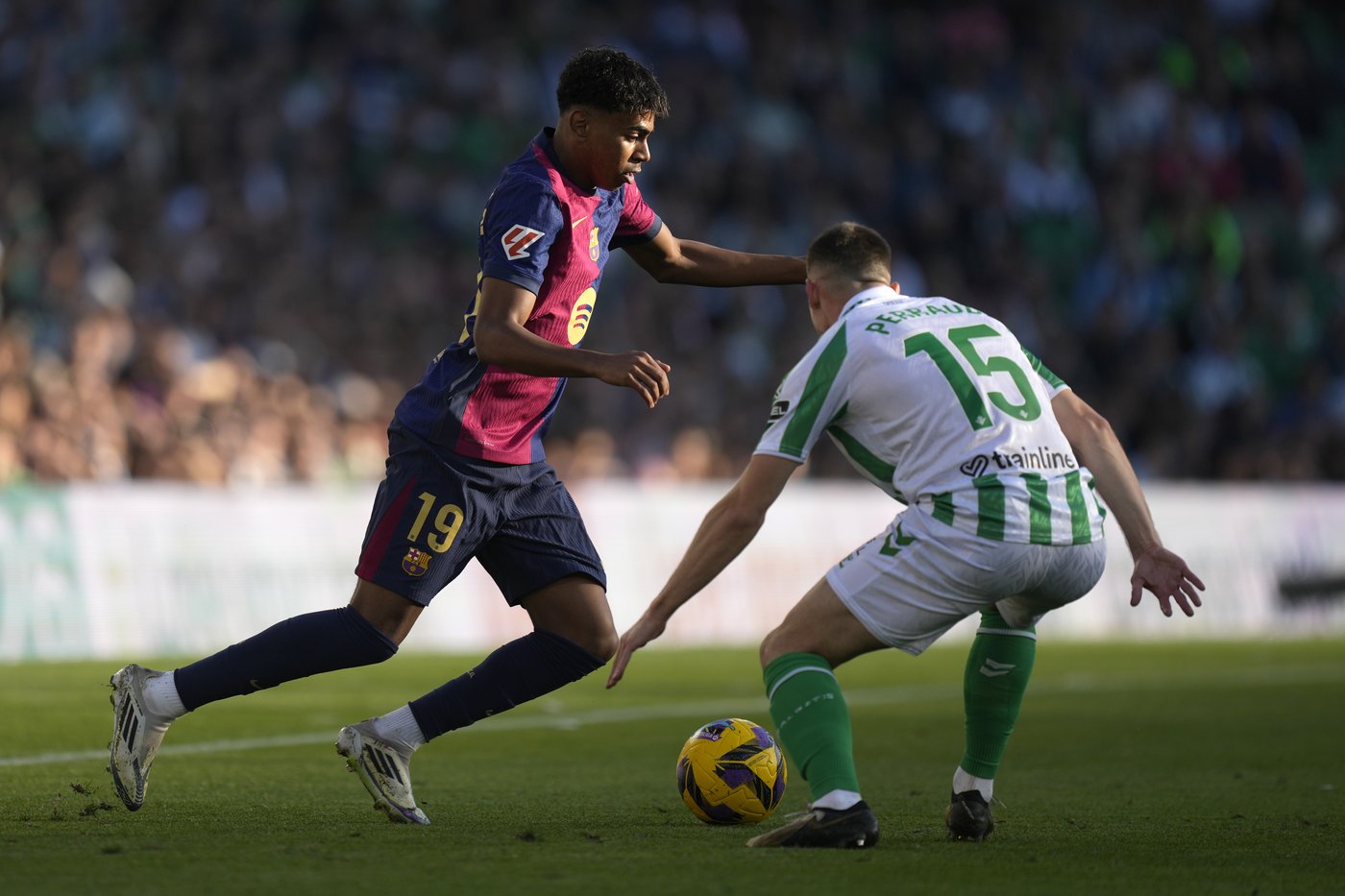 Flick sent off for protesting penalty in Barcelona draw and Real Madrid closes on leader | iNFOnews.ca