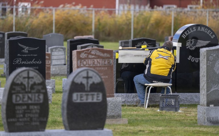 Name of veteran Hells Angels member appears on Montreal-area tombstone | iNFOnews.ca