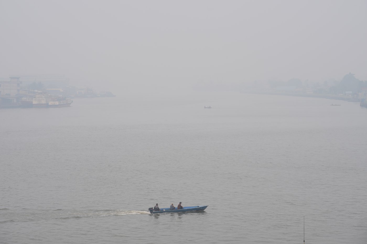 Thick haze disrupts flights on Indonesia's Borneo island | iNFOnews.ca Thick haze disrupts flights on Indonesia's Borneo island | iNFOnews.ca