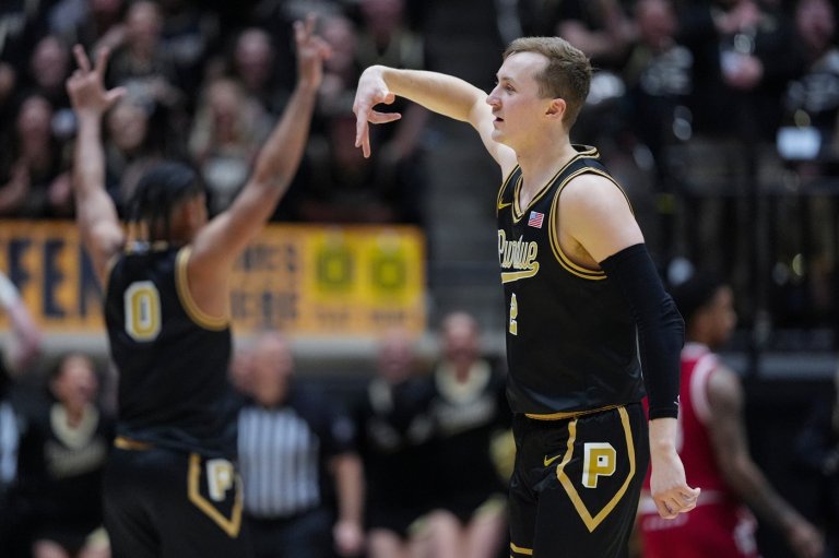 Smith, Kaufman-Renn, Loyer team up to help No. 7 Purdue rebound with 93-64 rout over rival Indiana | iNFOnews.ca