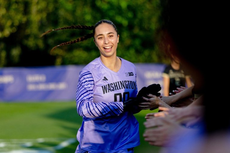 Washington women’s soccer goalkeeper Mia Hamant dies at 21 after kidney cancer battle | iNFOnews.ca