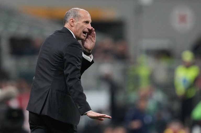 Serie A schedule in chaos, with half the teams unsure when they'll play this weekend | iNFOnews.ca