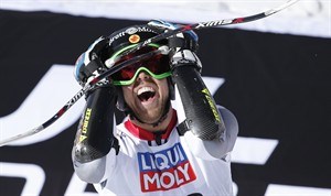 Canada's Dustin Cook wins surprise super-G silver at world ski championship | iNFOnews.ca CP31779790