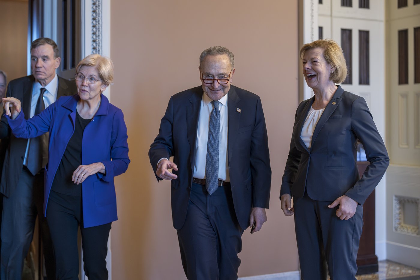 Democrats stick with Schumer as leader, their strategy for countering Trump is far less certain | iNFOnews.ca Democrats stick with Schumer as leader, their strategy for countering Trump is far less certain | iNFOnews.ca