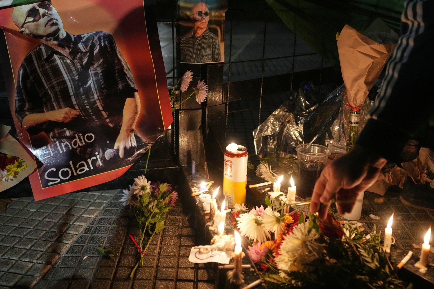 Carlos 'Indio' Solari, a legend of Argentina's rock scene, dies at 77 | iNFOnews.ca Carlos 'Indio' Solari, a legend of Argentina's rock scene, dies at 77 | iNFOnews.ca