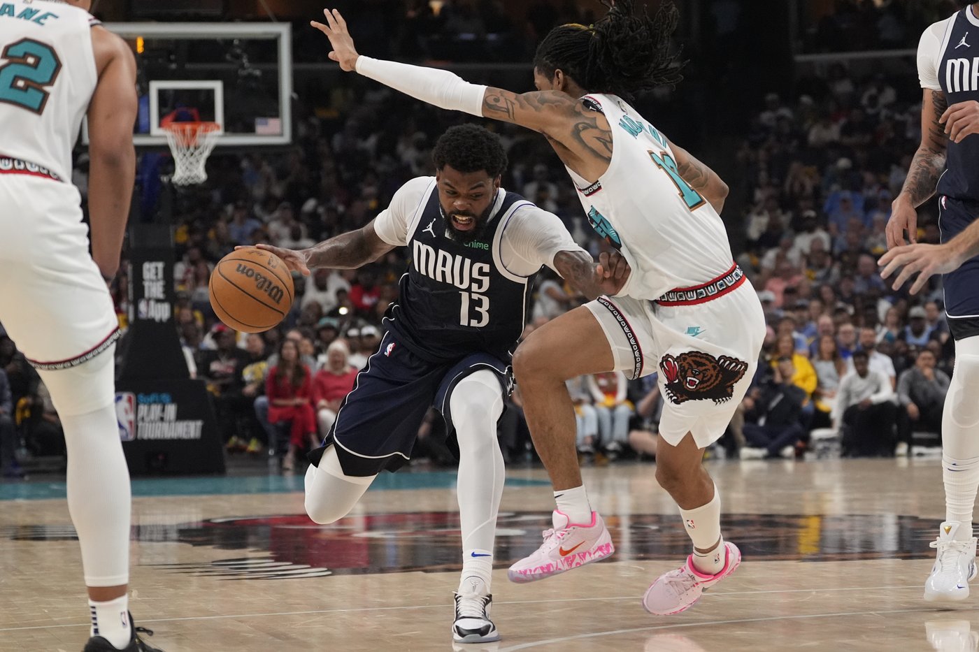 Grizzlies beat the Mavericks 120-106 to set up a 1st-round playoff series with the Thunder | iNFOnews.ca
