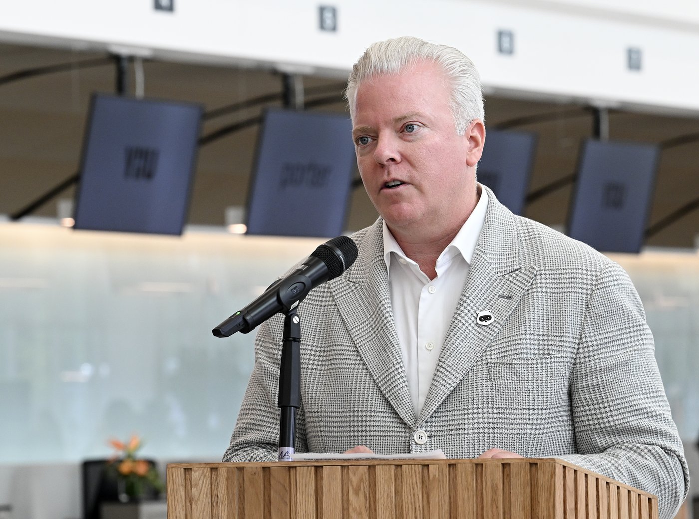 Porter Airlines betting travellers will embrace Montreal's second airport | iNFOnews.ca Porter Airlines betting travellers will embrace Montreal's second airport | iNFOnews.ca