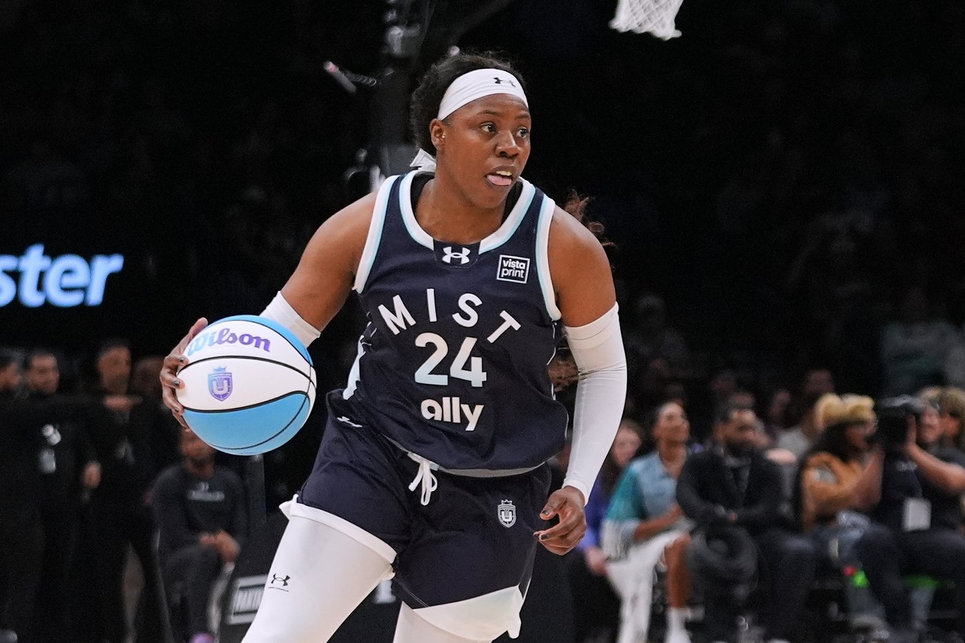 Misdemeanor battery charges against Dallas Wings star Arike Ogunbowale dropped in Miami, report says | iNFOnews.ca