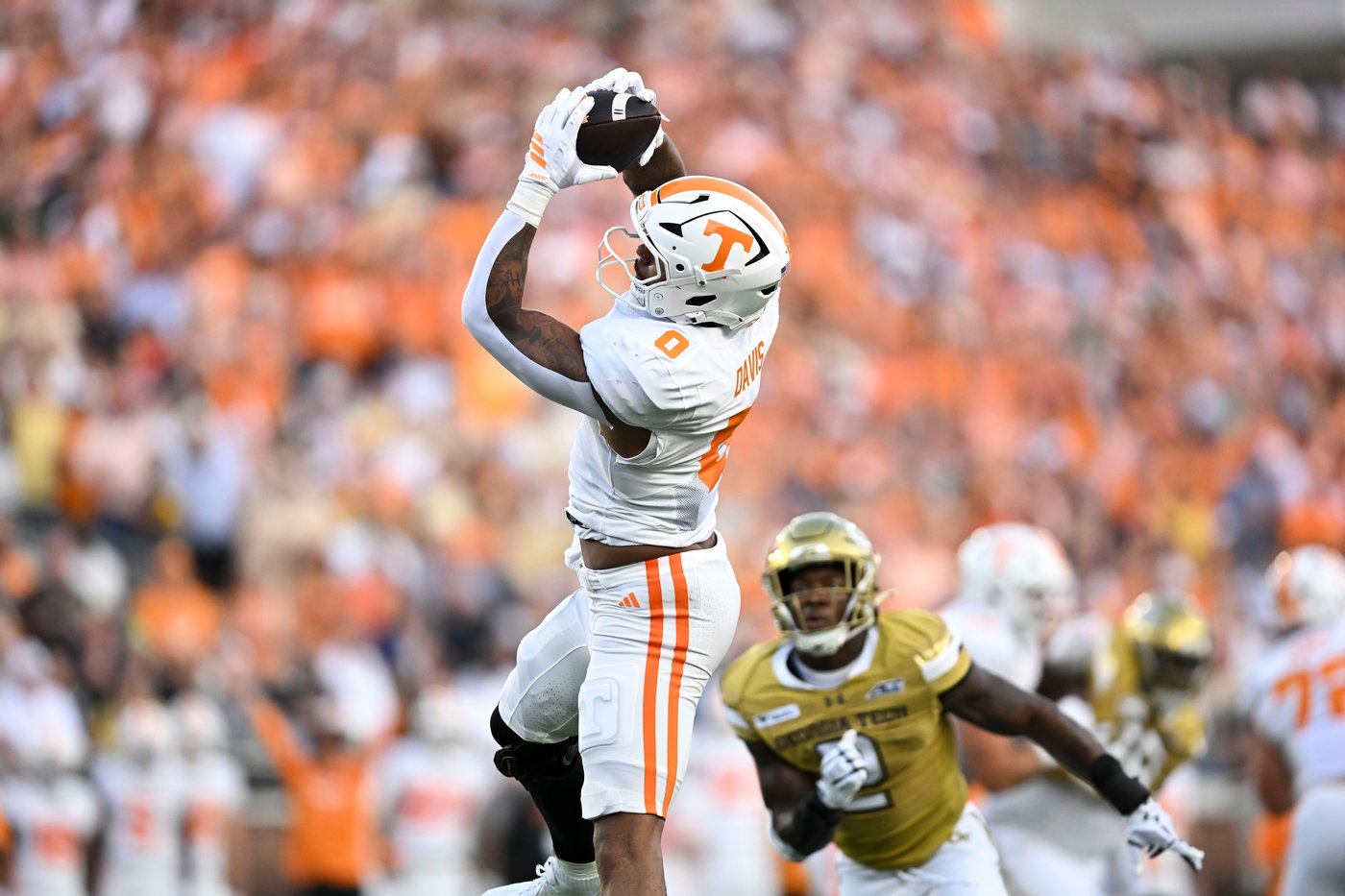 DeSean Bishop rushes for 2 TDs as No. 18 Tennessee handles Georgia Tech 45-24 | iNFOnews.ca DeSean Bishop rushes for 2 TDs as No. 18 Tennessee handles Georgia Tech 45-24 | iNFOnews.ca