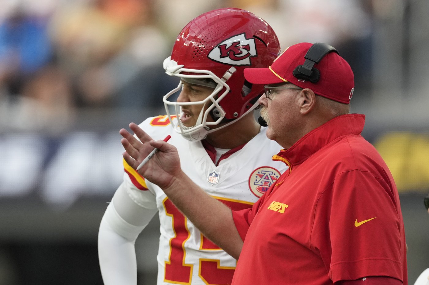Patrick Mahomes sees himself turning the corner amid a slow start, even as the Chiefs are 4-0 | iNFOnews.ca