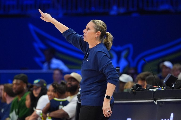 Cheryl Reeve breaks WNBA record for coaching wins as Lynx beat Sun 86-80 | iNFOnews.ca