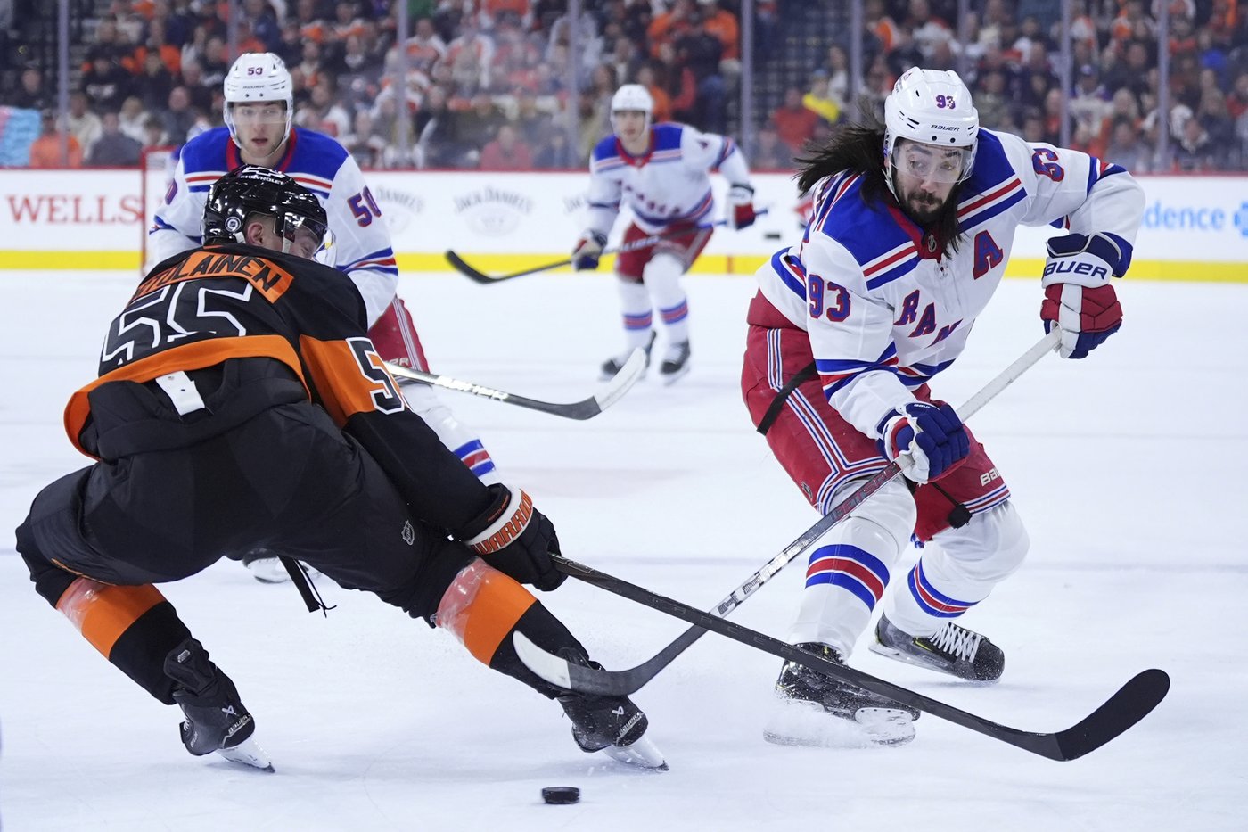 Travis Konecny scores twice in Philadelphia's 3-1 win over the Rangers | iNFOnews.ca