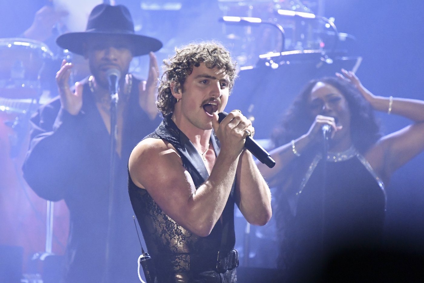 Fire relief, Quincy Jones tributes and new talent energize the 50th annual pre-Grammy benefit gala | iNFOnews.ca