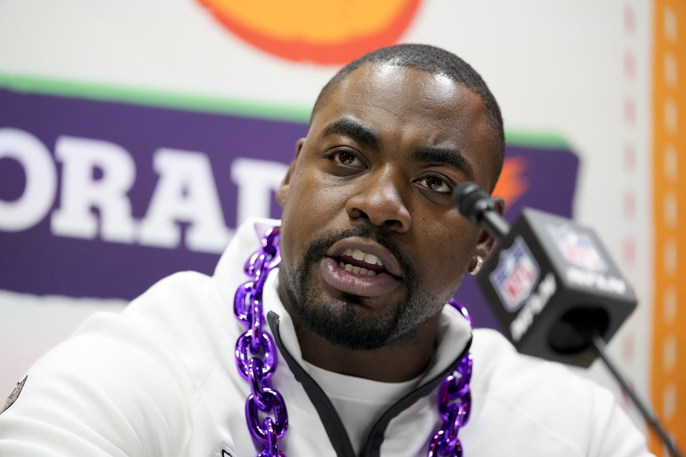 Chiefs star Chris Jones often cries during the national anthem. The reason just might surprise you | iNFOnews.ca Chiefs star Chris Jones often cries during the national anthem. The reason just might surprise you | iNFOnews.ca
