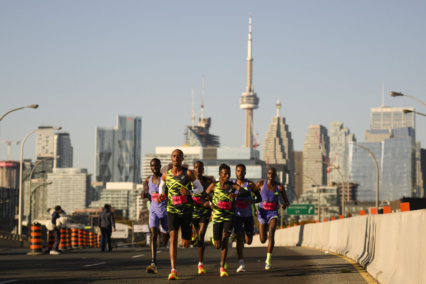 Justin Kent and Natasha Wodak top Canadians at TCS Toronto Waterfront Marathon | iNFOnews.ca