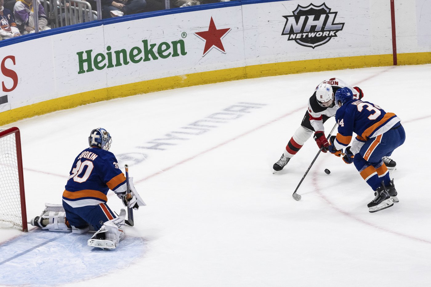 Jack Hughes scores second goal of night in OT as Devils rally to beat Islanders 4-3 | iNFOnews.ca