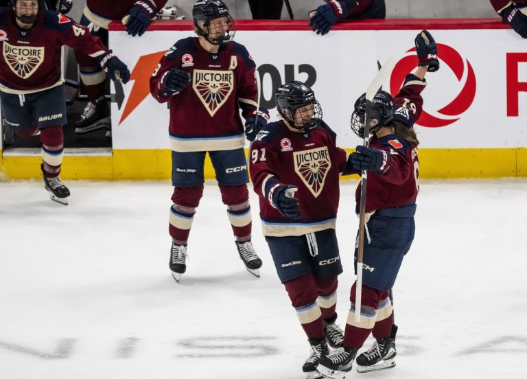 Gosling, O'Brien, Winn named finalists for PWHL rookie of the year award | iNFOnews.ca