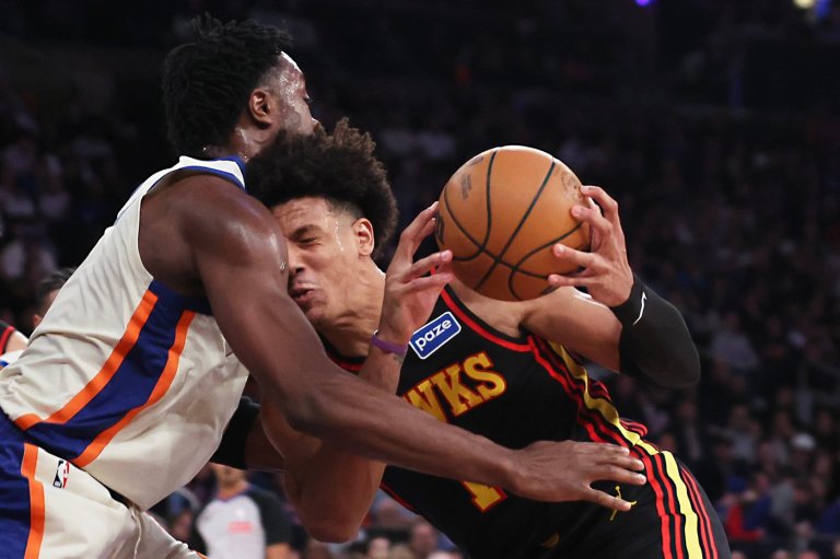 Johnson has another triple-double and the Hawks beat the Knicks 111-99 | iNFOnews.ca