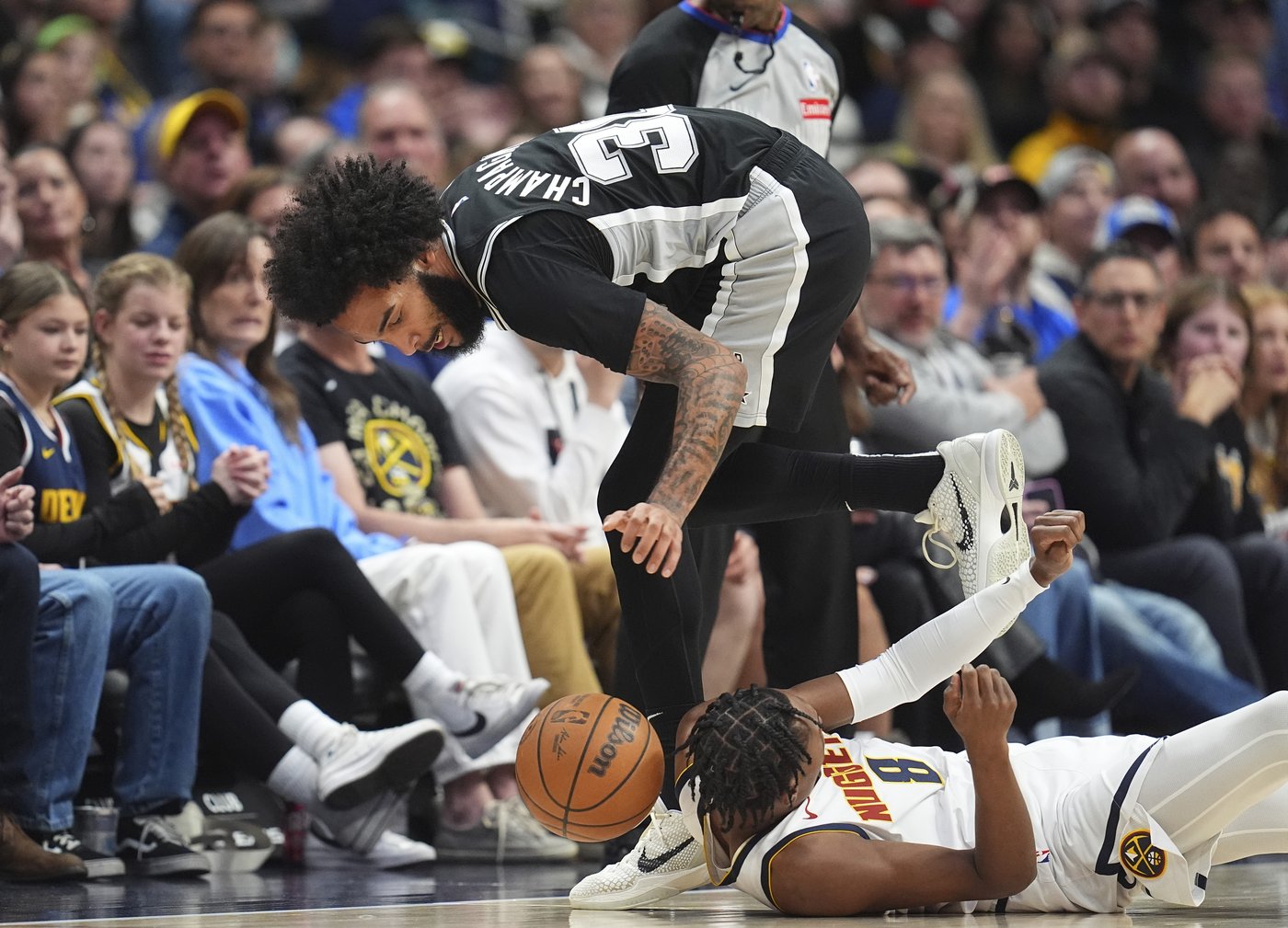 Wembanyama denies Jokic in closing seconds as Spurs beat Nuggets 113-110 | iNFOnews.ca