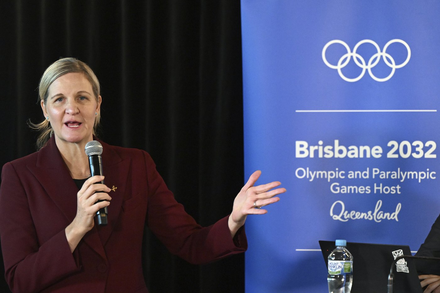 Next IOC president Kirsty Coventry hands over the baton in planning for Brisbane 2032 Olympics | iNFOnews.ca Next IOC president Kirsty Coventry hands over the baton in planning for Brisbane 2032 Olympics | iNFOnews.ca