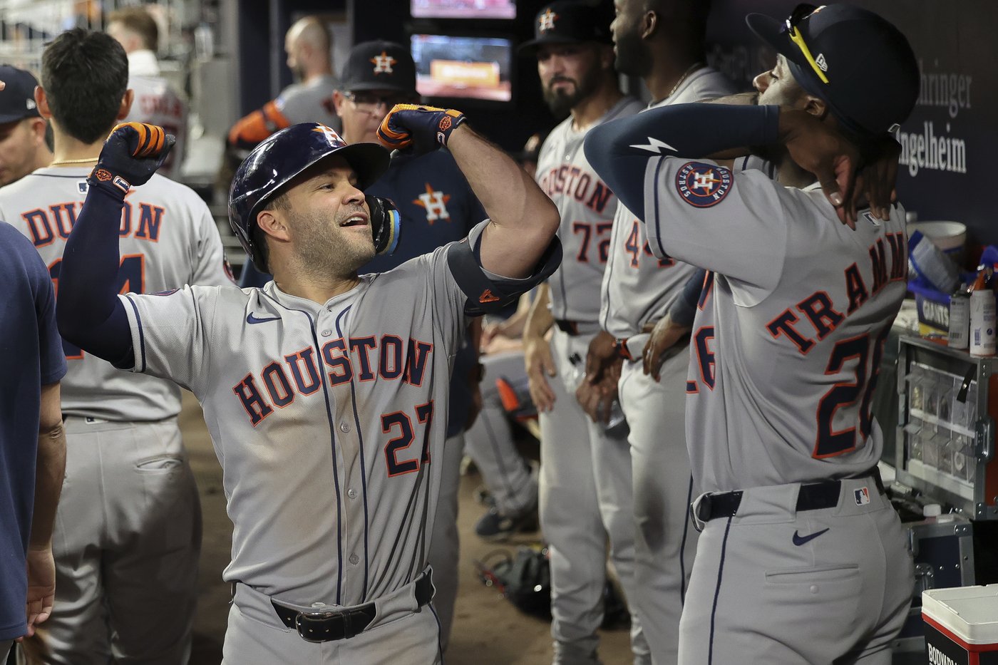 Astros hold out 9-time All-Star Jose Altuve against Braves with continued soreness in his right foot | iNFOnews.ca