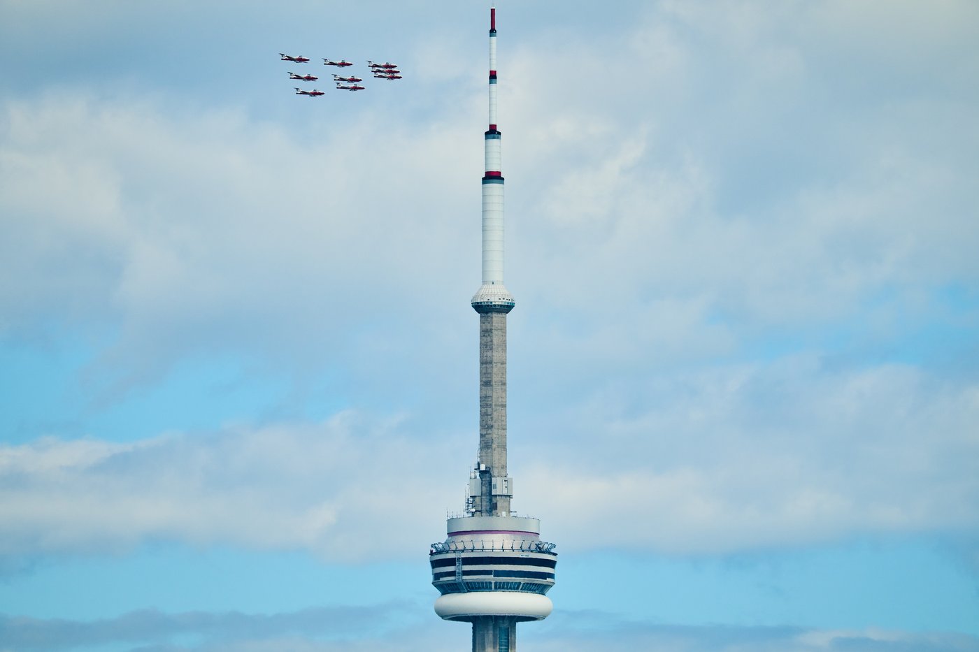 Last Snowbirds shows in Toronto until 2030s whoosh over Lake Ontario | iNFOnews.ca Last Snowbirds shows in Toronto until 2030s whoosh over Lake Ontario | iNFOnews.ca