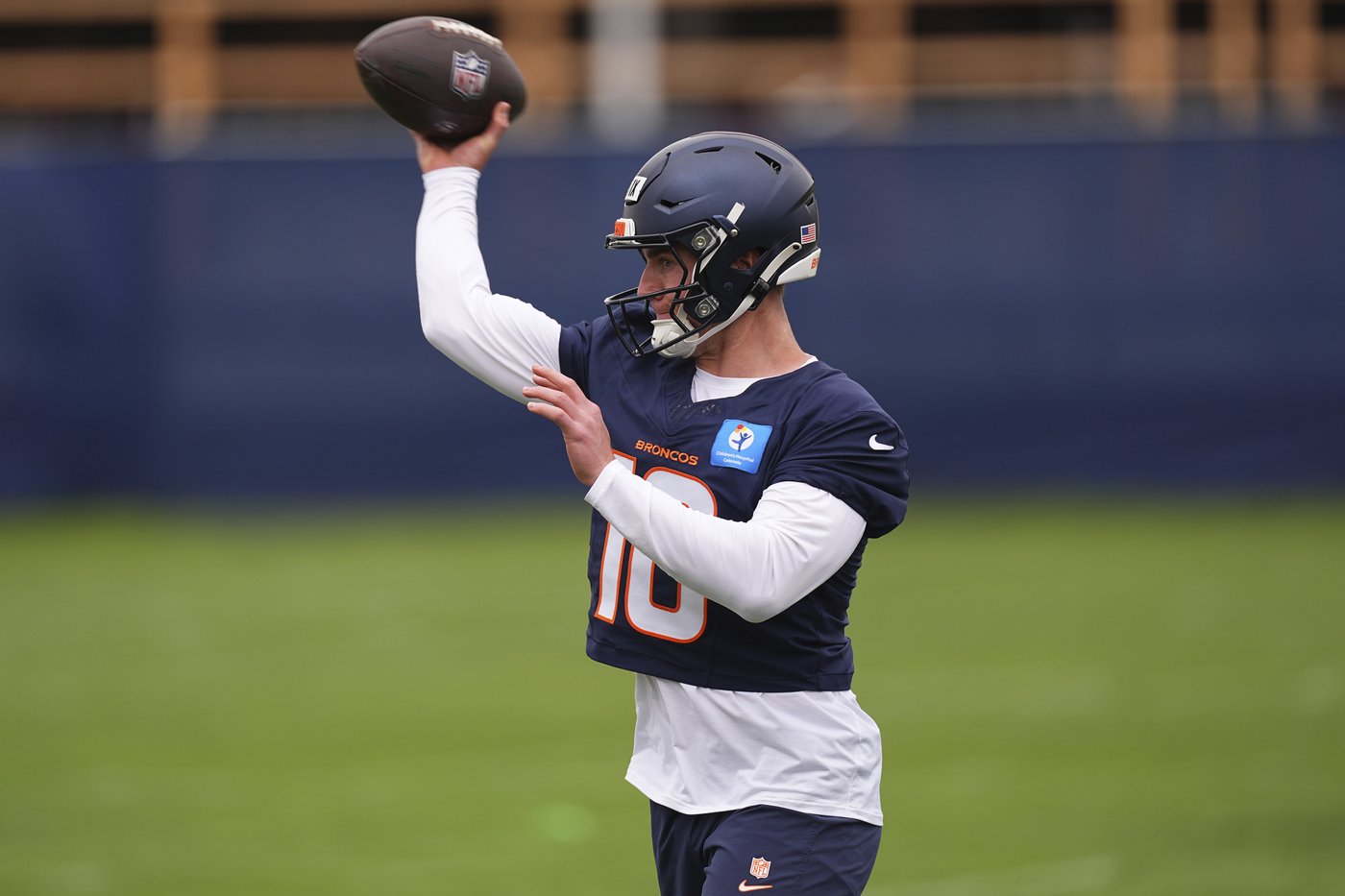 Broncos' Bo Nix looks more comfortable heading into 2nd season and elusive familiarity a big reason | iNFOnews.ca Broncos' Bo Nix looks more comfortable heading into 2nd season and elusive familiarity a big reason | iNFOnews.ca