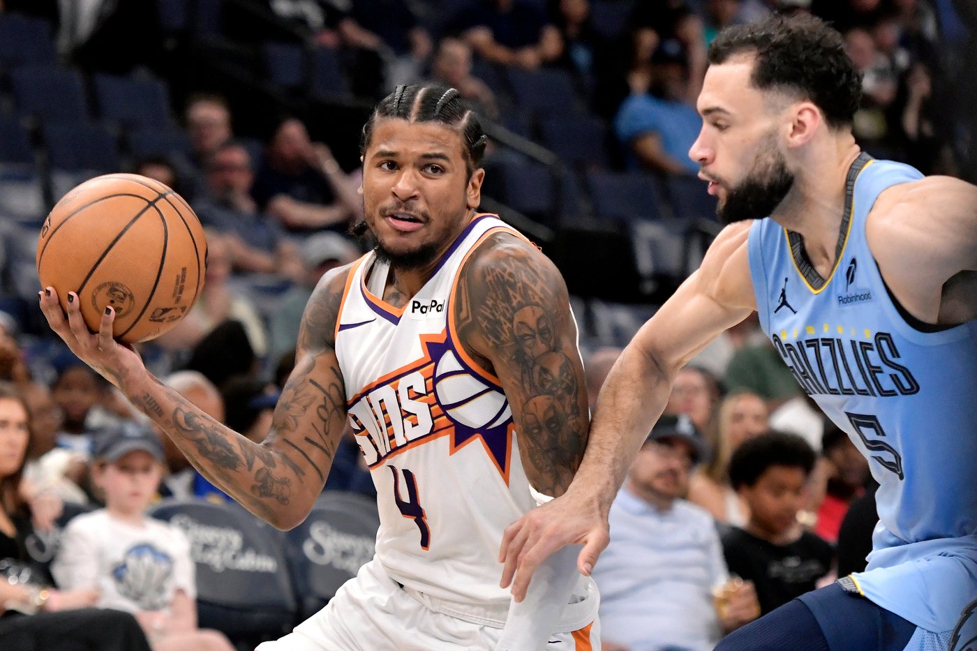 Devin Booker scores 36 on 16-of-24 shooting, Suns beat Grizzlies 131-105 | iNFOnews.ca