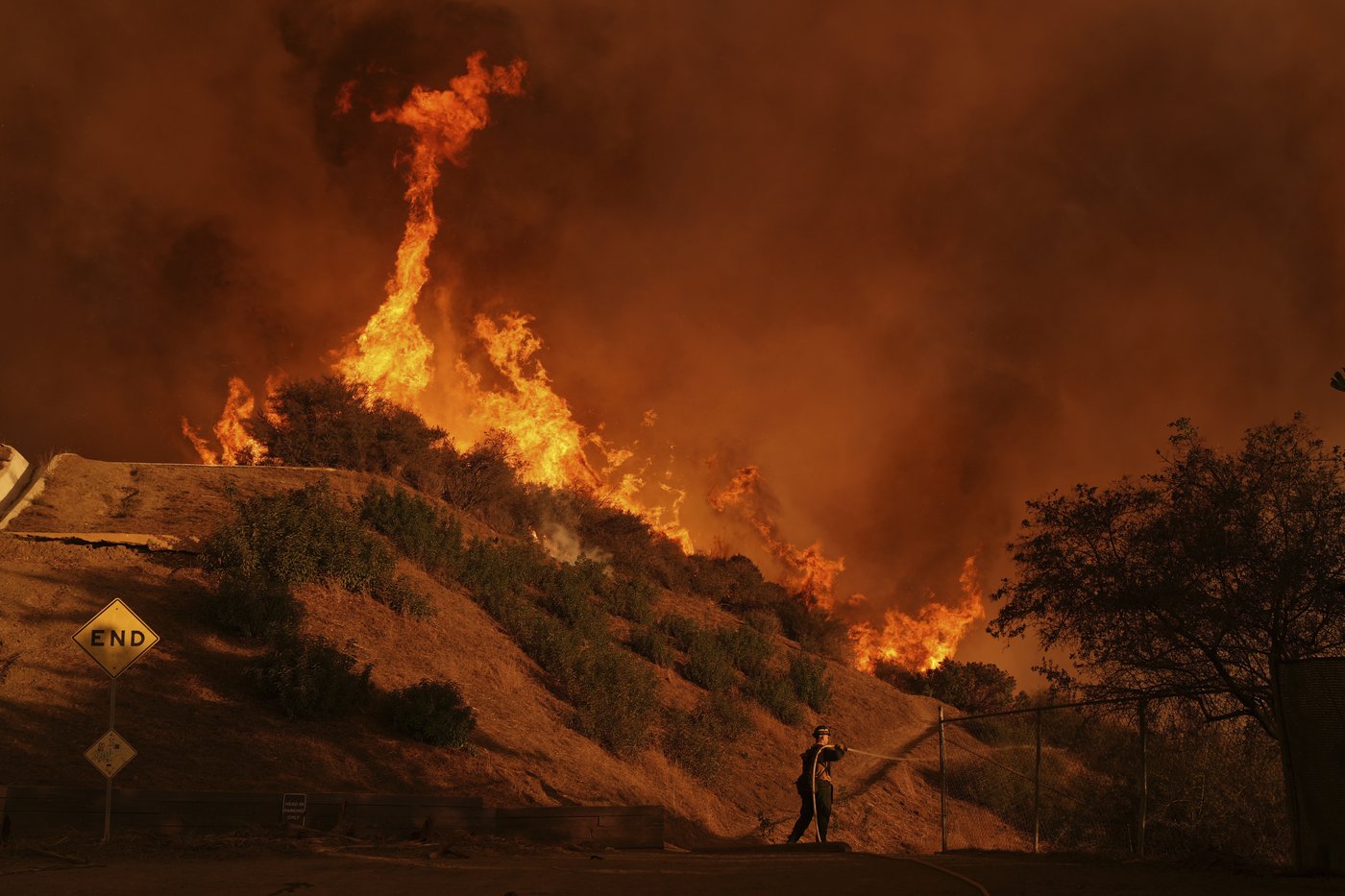 Fire-ravaged Southern California braces for gusty winds and heightened wildfire risk | iNFOnews.ca Fire-ravaged Southern California braces for gusty winds and heightened wildfire risk | iNFOnews.ca
