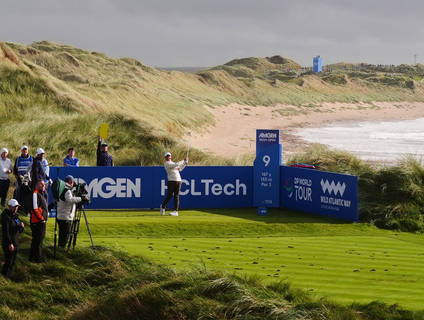 Joaquin Niemann leads wind-blown Irish Open at Doonbeg | iNFOnews.ca