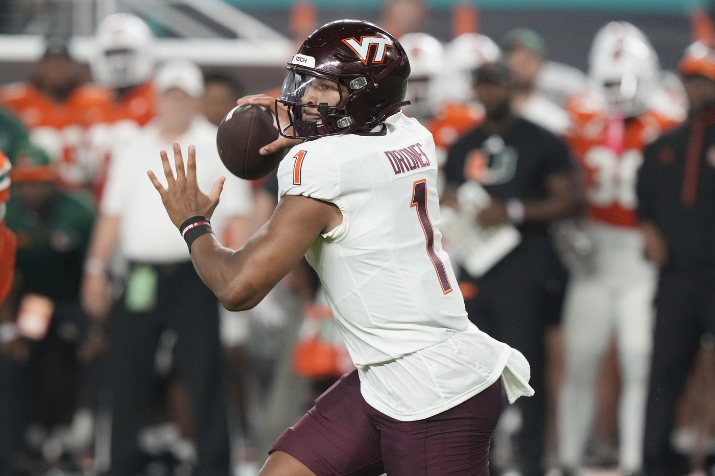 No. 7 Miami survives Virginia Tech 38-34 to remain unbeaten after Hail Mary TD overturned | iNFOnews.ca