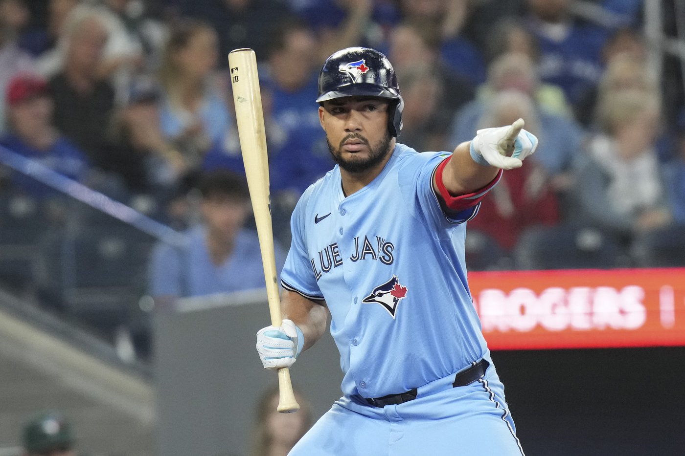 With Yanks southpaw Rodon on mound, Blue Jays go with righty-heavy lineup for Game 3 | iNFOnews.ca