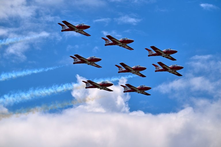 Last Snowbirds show in Toronto until 2030s whooshes over Lake Ontario | iNFOnews.ca