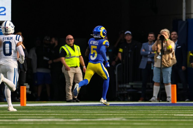 Tutu Atwell makes a late 88-yard TD catch, and Rams rally past Colts 27-20 after Mitchell's fumble | iNFOnews.ca