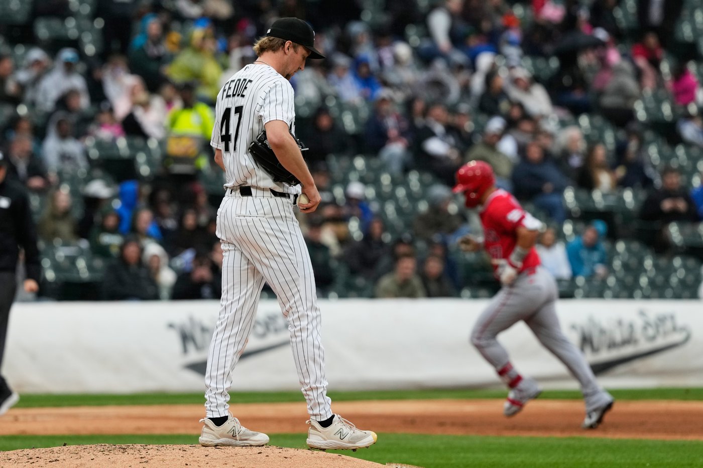 Antonacci, Montgomery lead White Sox to 3-2, 10-inning win for sweep that extends Angels' skid to 6 | iNFOnews.ca Antonacci, Montgomery lead White Sox to 3-2, 10-inning win for sweep that extends Angels' skid to 6 | iNFOnews.ca