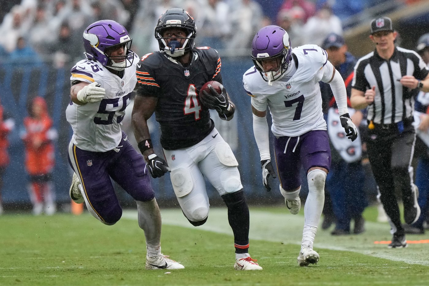 Eagles look to add to perfect start by stopping the Bears' rushing attack on Monday night | iNFOnews.ca