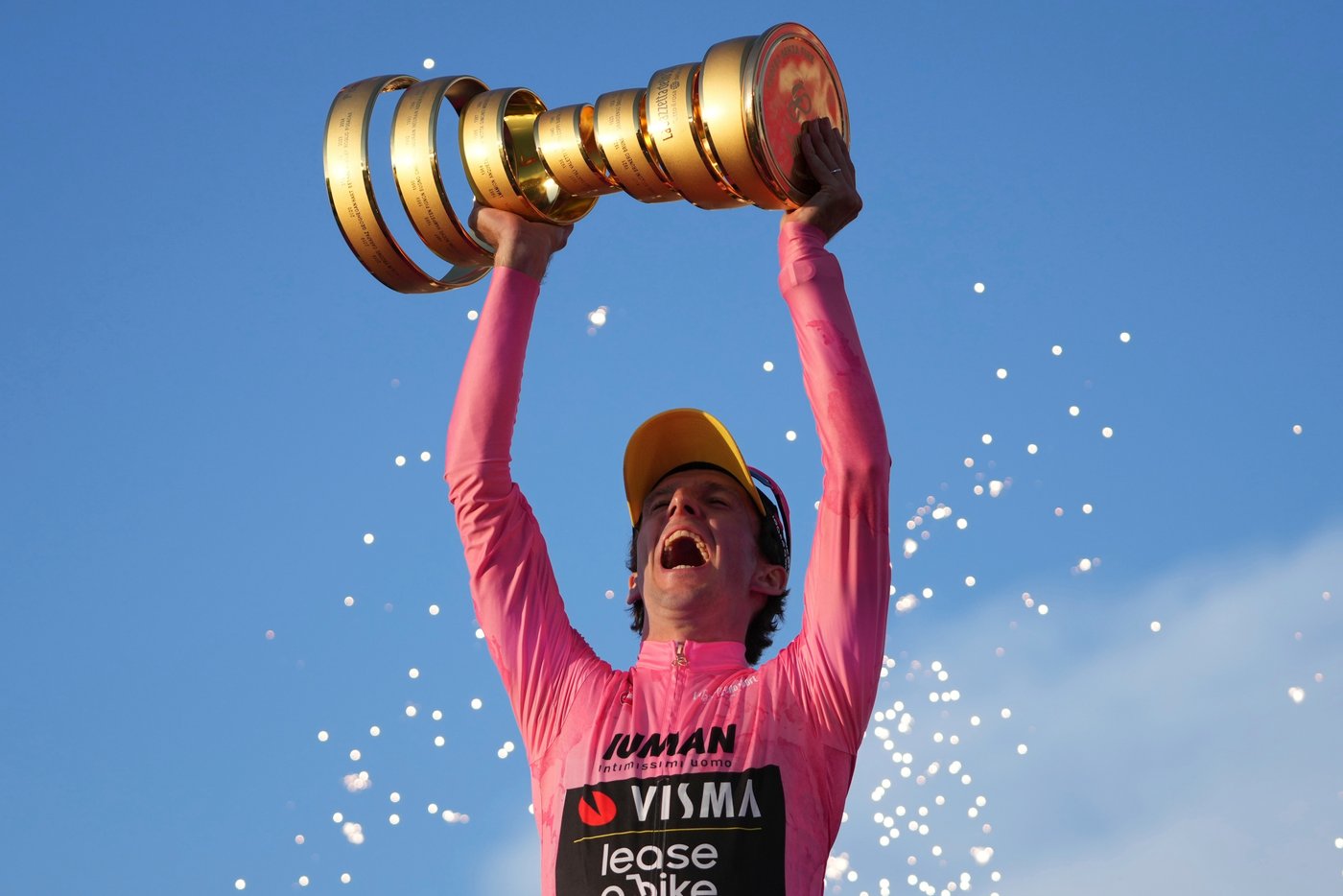 Yates quits cycling after career that included Vuelta and Giro titles | iNFOnews.ca Yates quits cycling after career that included Vuelta and Giro titles | iNFOnews.ca