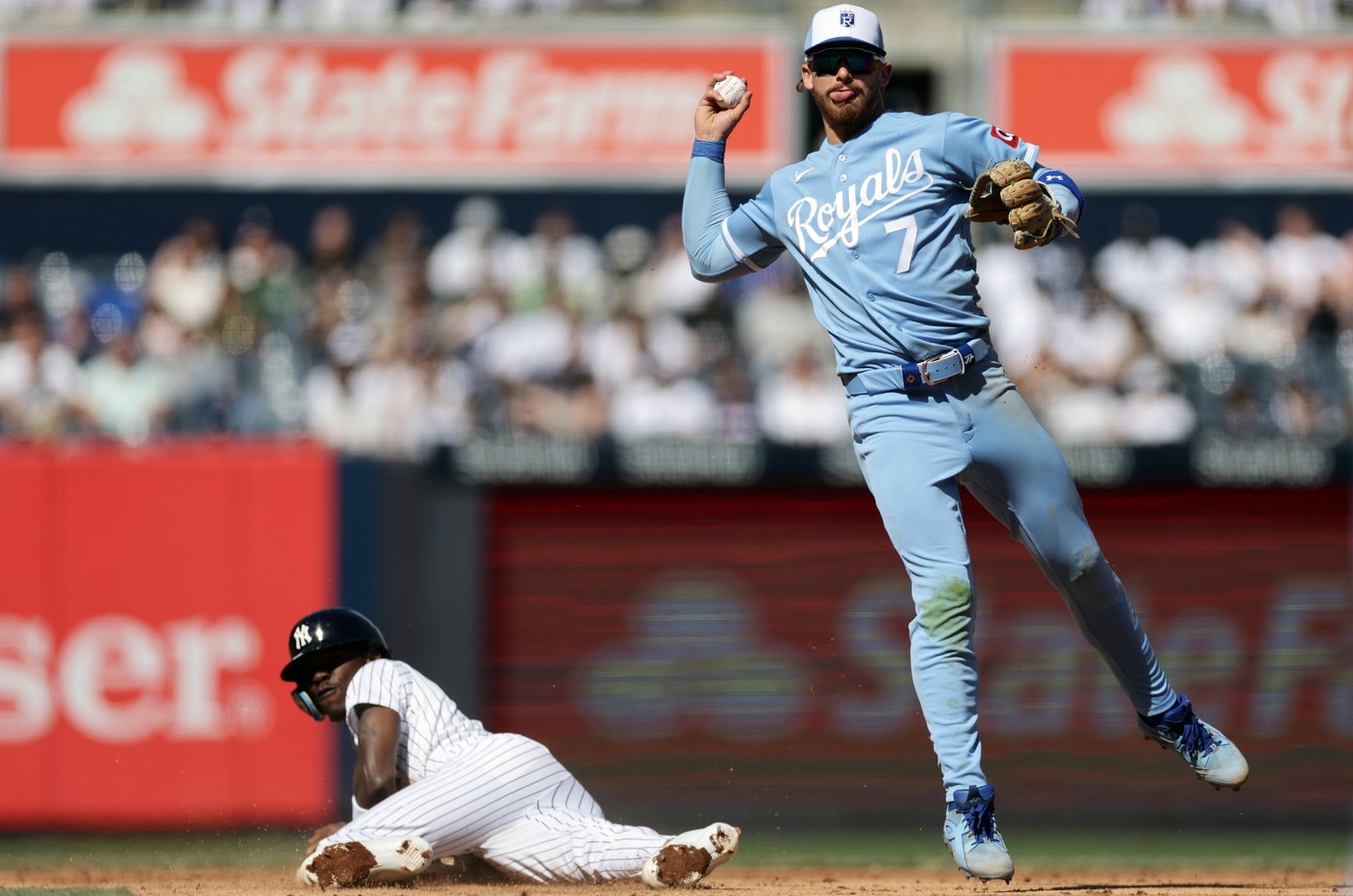 Cody Bellinger homers twice and drives in five as the Yankees rout the struggling Royals 13-4 | iNFOnews.ca