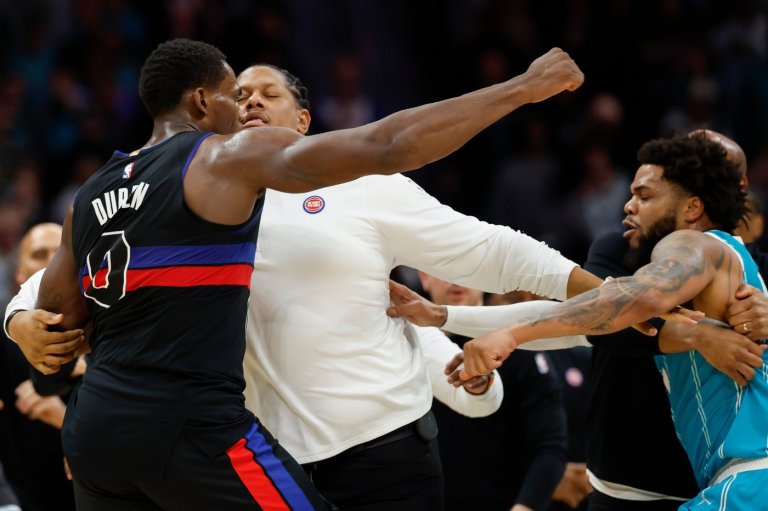 Fight between Pistons and Hornets results in four players being ejected | iNFOnews.ca