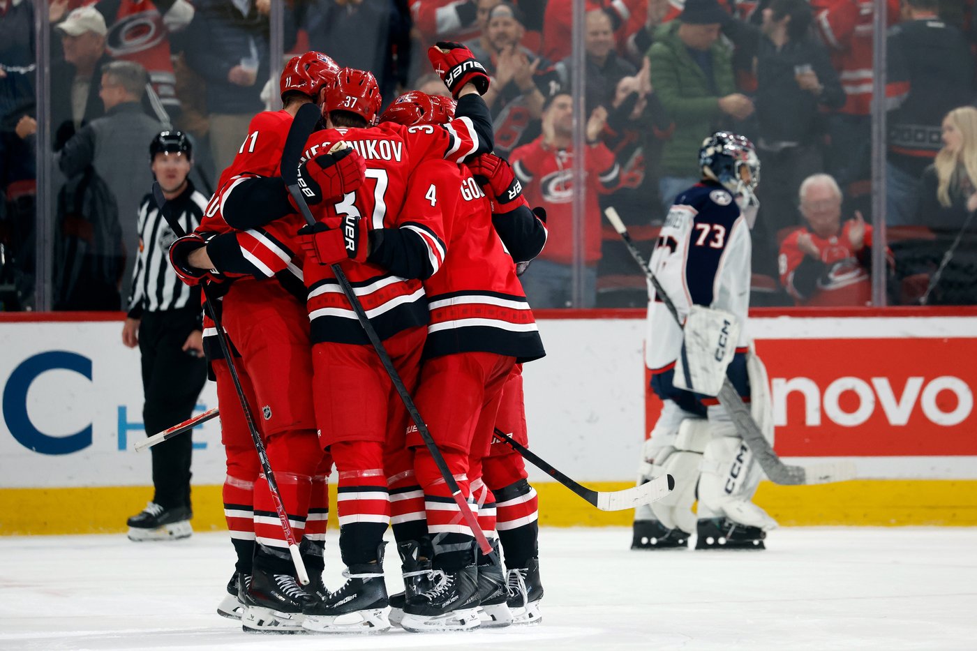 Hurricanes scored 3 goals in the third period to beat the Blue Jackets 4-1 | iNFOnews.ca Hurricanes scored 3 goals in the third period to beat the Blue Jackets 4-1 | iNFOnews.ca
