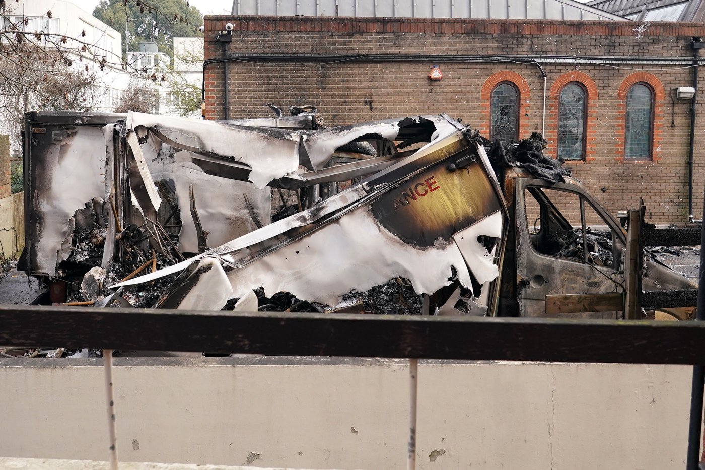 UK police arrest 2 men over arson attack on ambulances belonging to a Jewish charity | iNFOnews.ca
