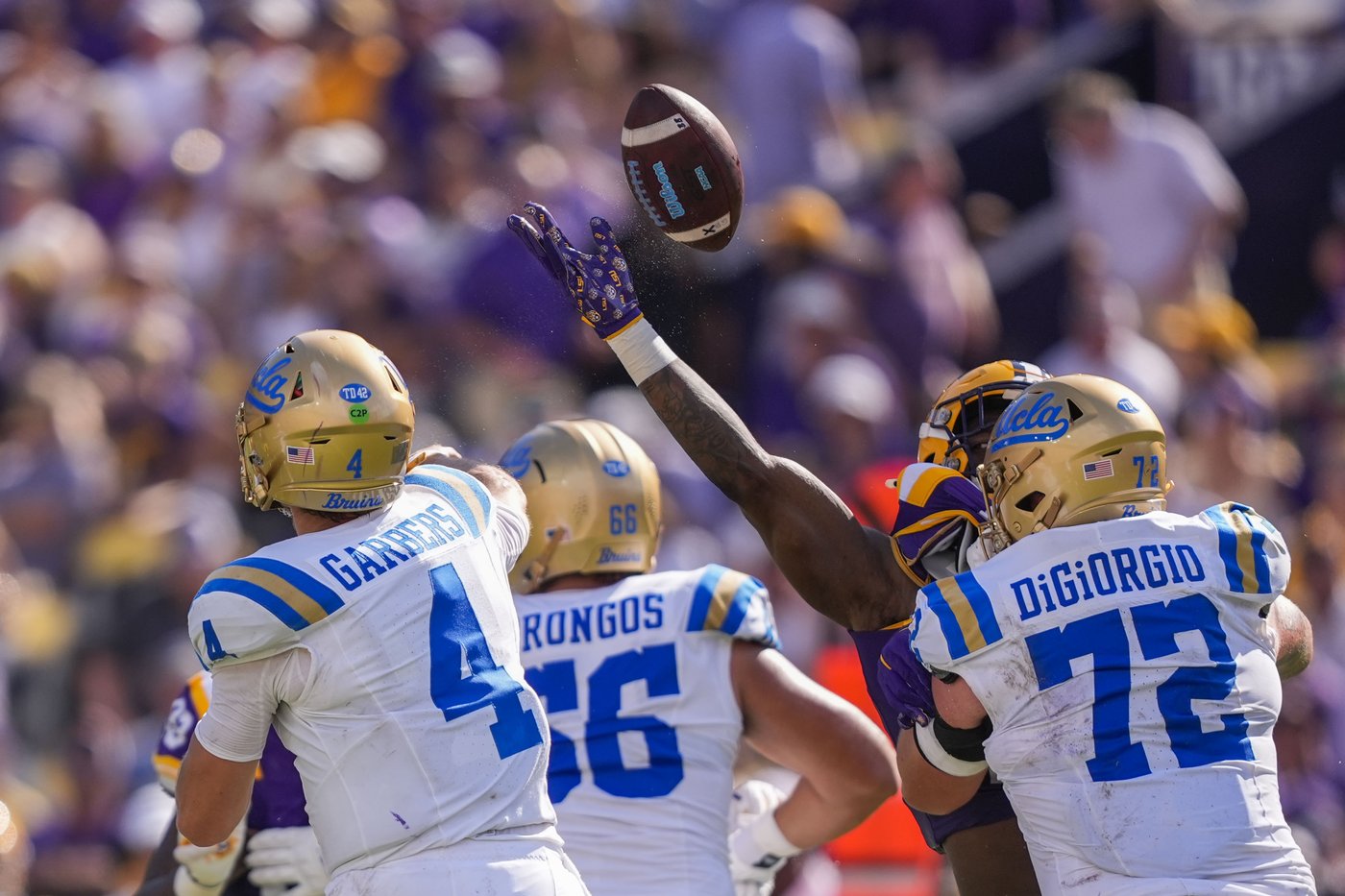 No. 8 Oregon looks for another late-night win in Big Ten opener at struggling UCLA | iNFOnews.ca