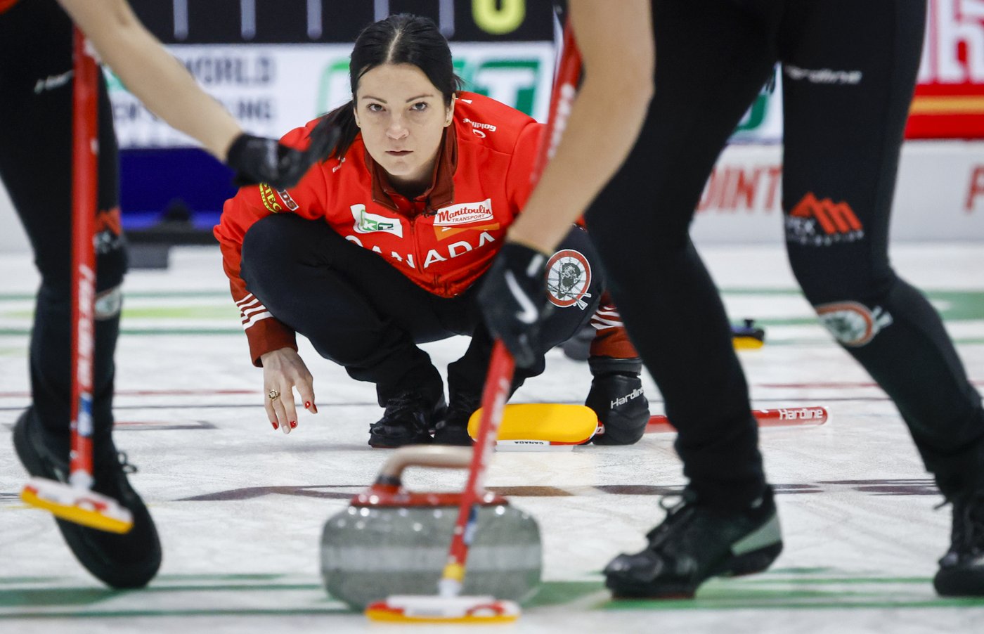 Canada's Einarson reaches semifinals at women's world curling championship | iNFOnews.ca